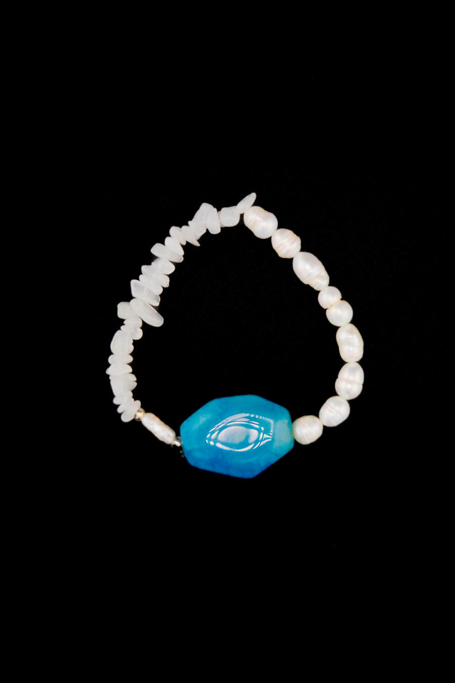 Bracelet Slush Bourjeone en pierres bleues et perles d’eau douce