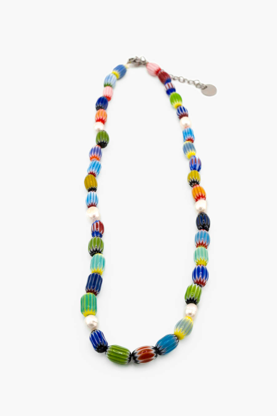 Collier Bourjeone en perles colorées fait main, vue de face